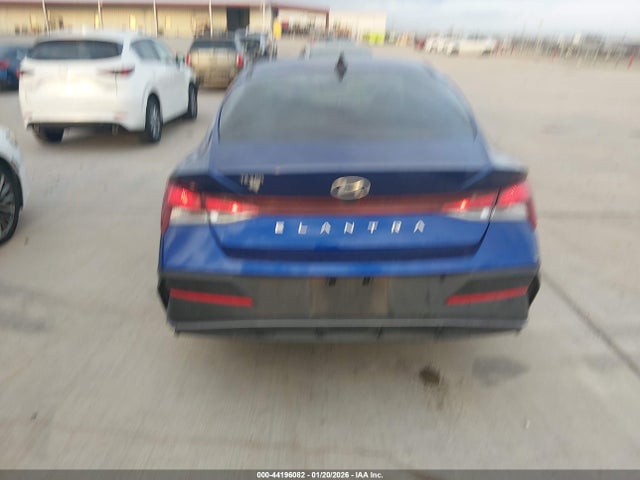 KMHLL4DG9RU687564 Hyundai ELANTRA SE
