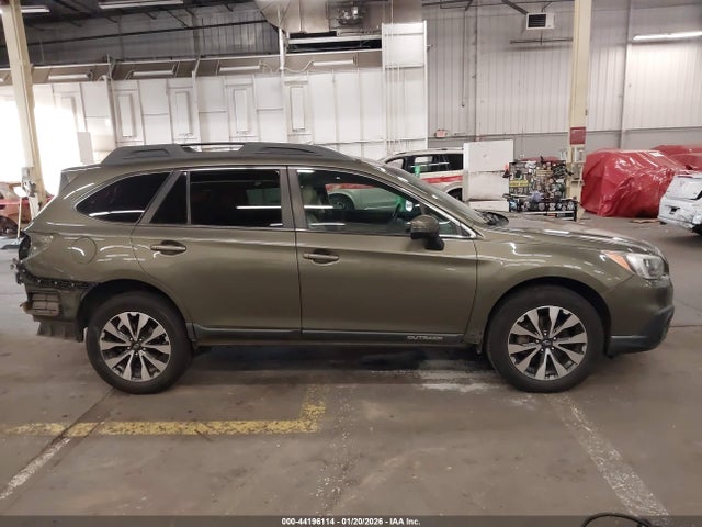 Subaru Outback 2.5i Limited 2015 4S4BSALC3F3227586 Image 14