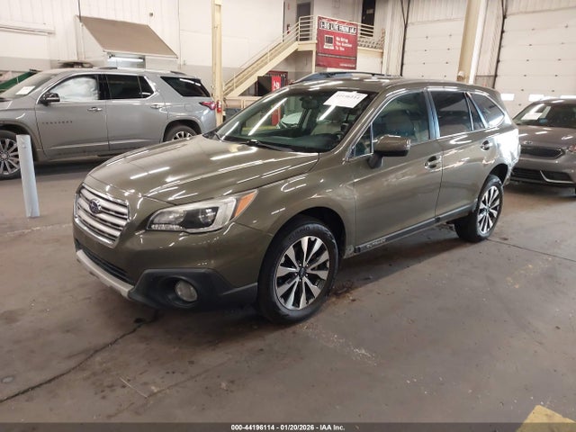 Subaru Outback 2.5i Limited 2015 4S4BSALC3F3227586 Image 2