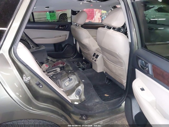 Subaru Outback 2.5i Limited 2015 4S4BSALC3F3227586 Image 8