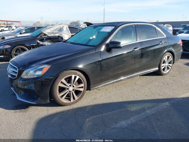 Mercedes-Benz E 350 2014 WDDHF5KB1EA837456 Image 2