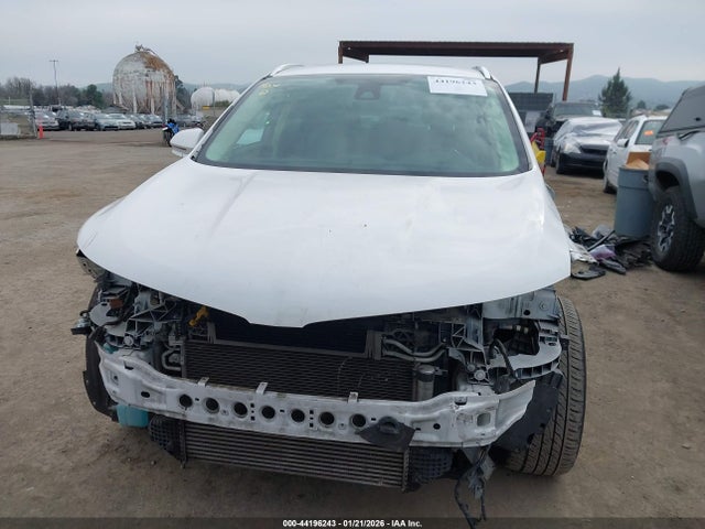 5LMCJ2C92GUJ23729 Lincoln MKC SELECT