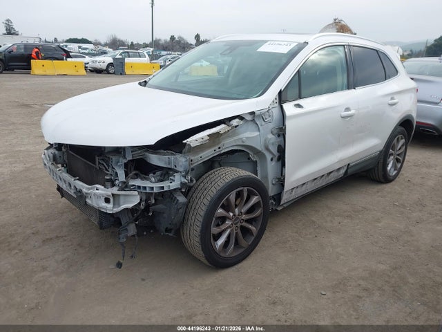 5LMCJ2C92GUJ23729 Lincoln MKC SELECT