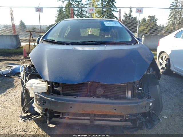 JTDKDTB34F1576960 Toyota Prius C Three