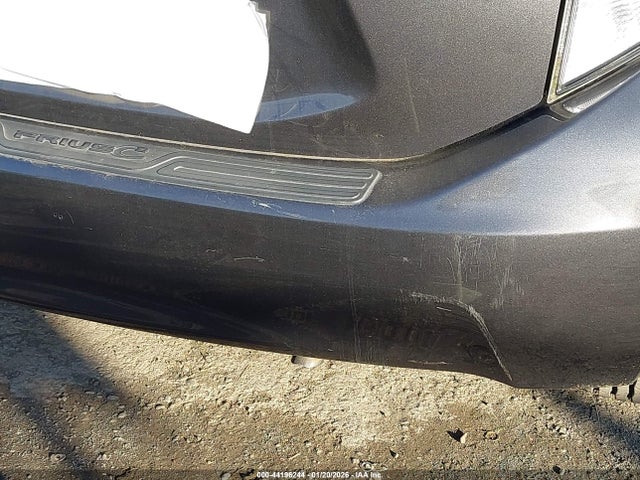 JTDKDTB34F1576960 Toyota Prius C Three