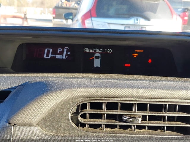 JTDKDTB34F1576960 Toyota Prius C Three