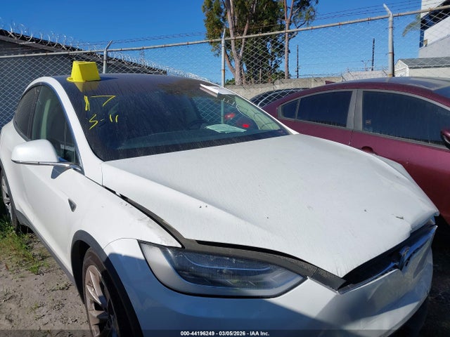 2016 TESLA MODEL X 5YJXCBE2XGF008503 Photo 0