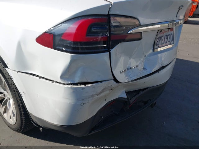 2016 TESLA MODEL X 5YJXCBE2XGF008503 Photo 5