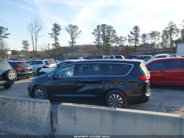 Chrysler Pacifica Hybrid Touring L 2023 2C4RC1L77PR599010 Image 36