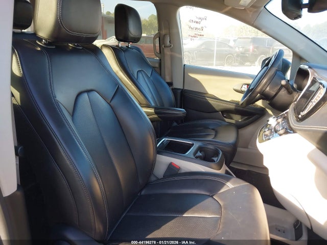 Chrysler Pacifica Hybrid Touring L 2023 2C4RC1L77PR599010 Image 27