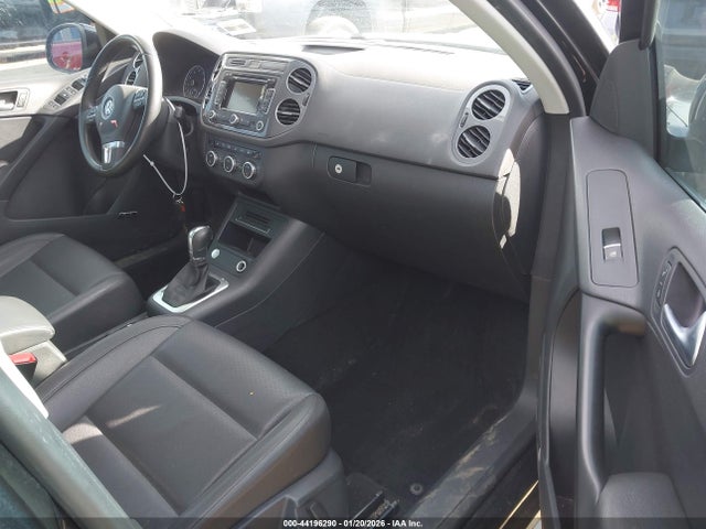 WVGAV3AX4EW578234 Volkswagen Tiguan Sel