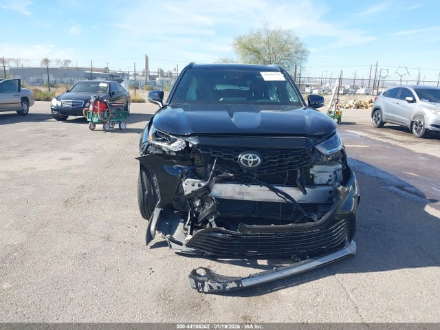 Toyota Highlander Xse 2021 5TDJZRAH6MS043330 Image 12