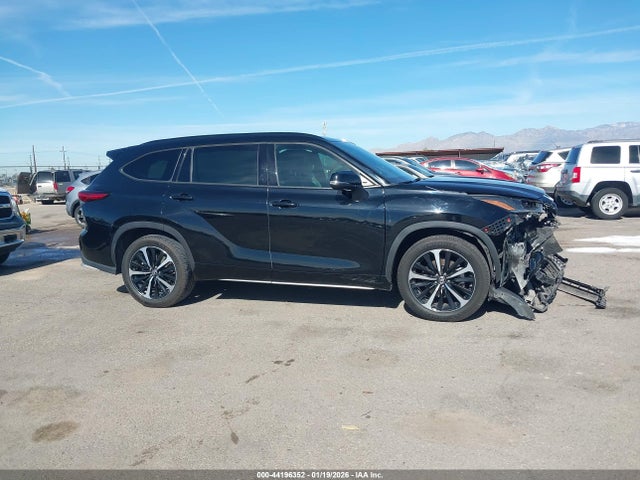Toyota Highlander Xse 2021 5TDJZRAH6MS043330 Image 13