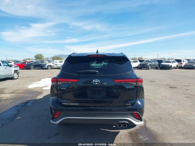 Toyota Highlander Xse 2021 5TDJZRAH6MS043330 Image 16