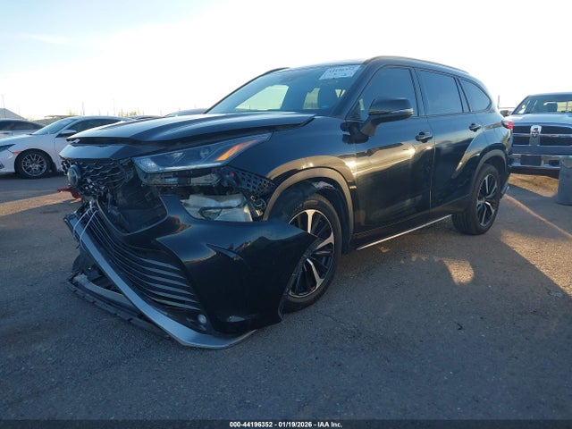 Toyota Highlander Xse 2021 5TDJZRAH6MS043330 Image 2