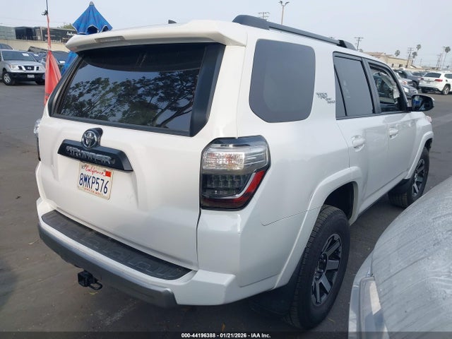 2019 TOYOTA 4RUNNER JTEBU5JR6K5730150 Photo 3