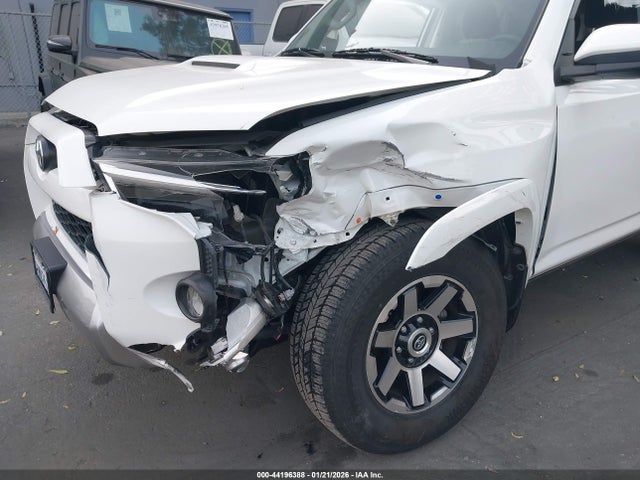 2019 TOYOTA 4RUNNER JTEBU5JR6K5730150 Photo 5