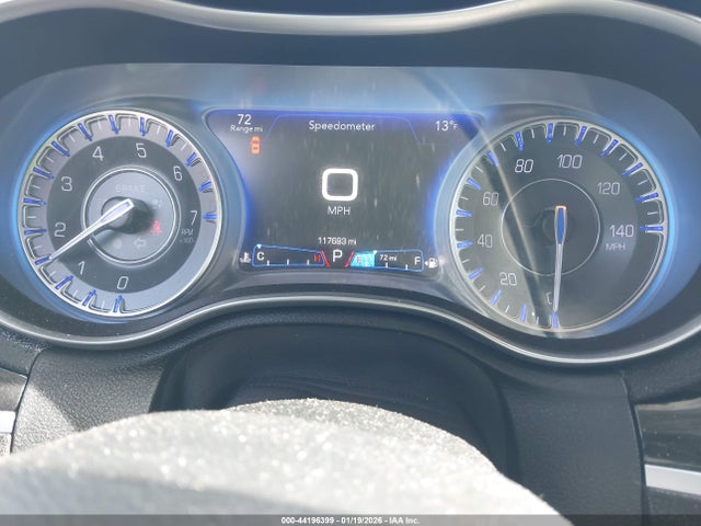 2015 Chrysler 300 Limited მანქანა იყიდება აუქციონზე, vin: 2C3CCAAG6FH868163, აუქციონის ნომერი: 44196399
