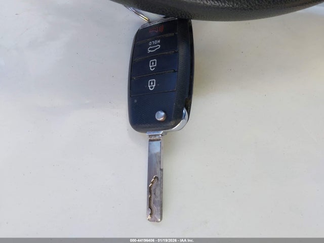 5XXGT4L37GG017499 KIA Optima Lx