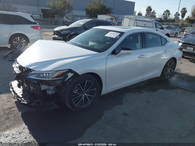 58ADA1C19SU074929 Lexus ES 300H