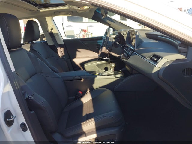 58ADA1C19SU074929 Lexus ES 300H