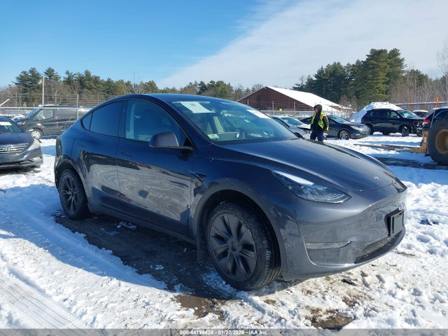 2024 TESLA MODEL Y 7SAYGDEE5RA331486 Photo 0