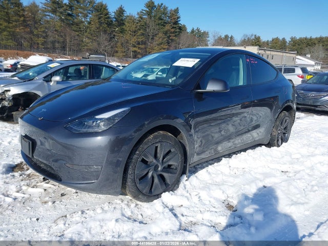 2024 TESLA MODEL Y 7SAYGDEE5RA331486 Photo 1