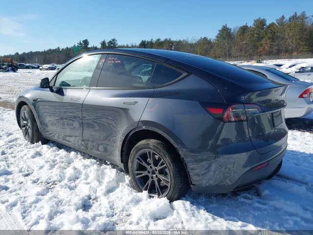 2024 TESLA MODEL Y 7SAYGDEE5RA331486 Photo 2