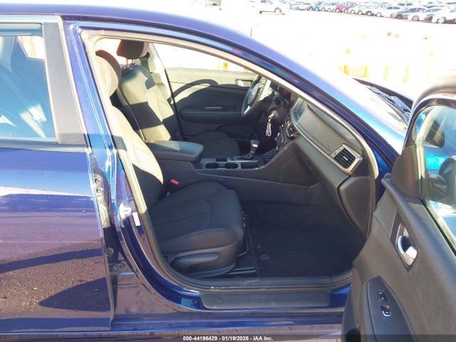5XXGT4L33JG202348 KIA Optima Lx