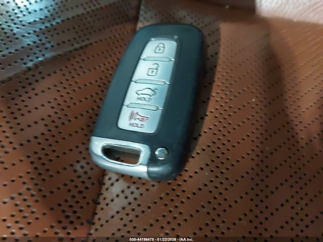 44196478 :رقم المزاد ، KMHHU6KJ5GU136722 vin ، 2016 Hyundai Genesis 3.8 Ultimate مزاد بيع