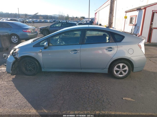 JTDKN3DU8F1955978 Toyota Prius Four