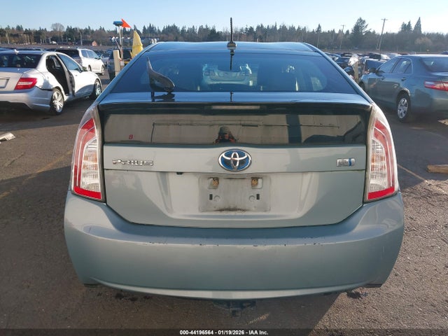 JTDKN3DU8F1955978 Toyota Prius Four