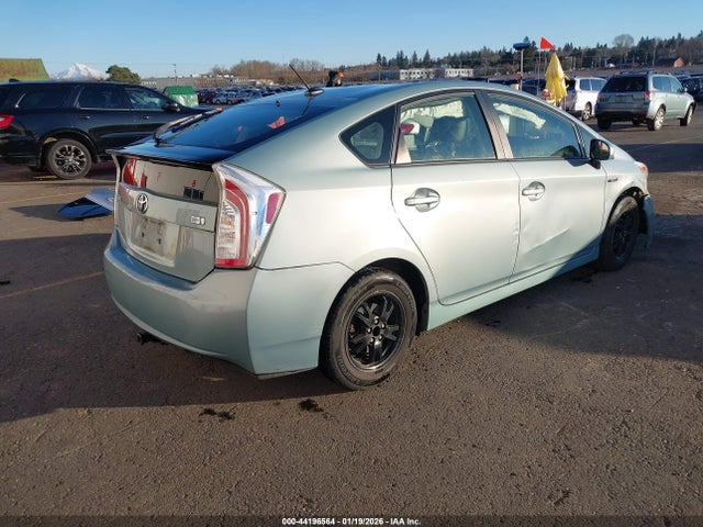 JTDKN3DU8F1955978 Toyota Prius Four
