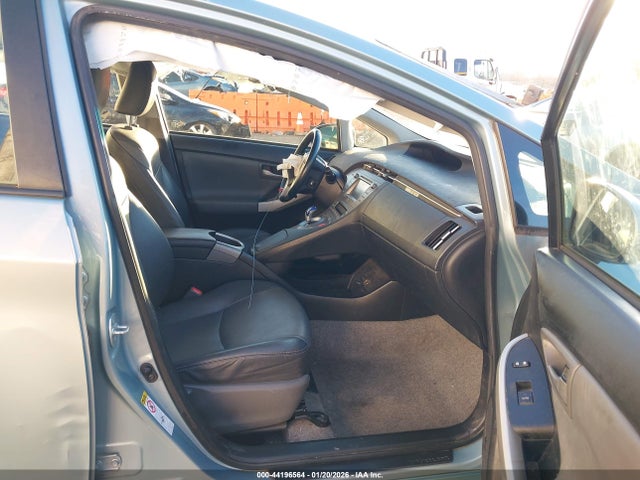 JTDKN3DU8F1955978 Toyota Prius Four