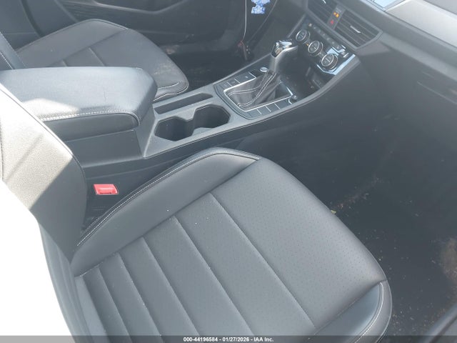 2023 VOLKSWAGEN JETTA 3VW7M7BU3PM029685 Photo 4