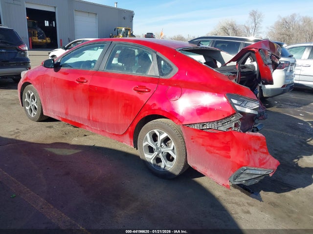 3KPF24AD2ME273273 KIA Forte Lxs