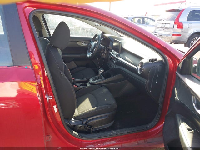 3KPF24AD2ME273273 KIA Forte Lxs