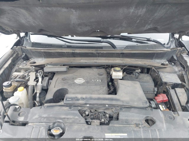 5N1AR2MNXGC601643 Nissan Pathfinder S