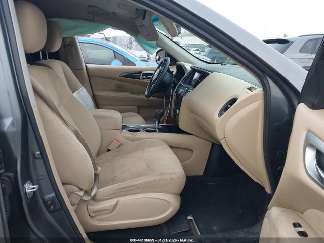5N1AR2MNXGC601643 Nissan Pathfinder S