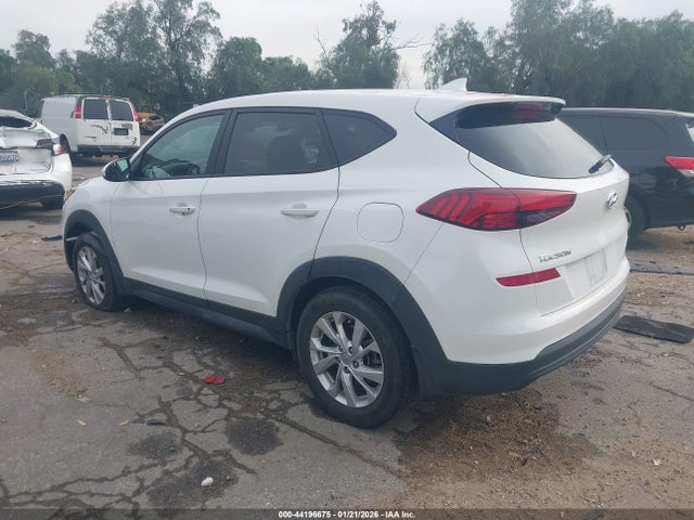 KM8J23A4XLU157996 Hyundai TUCSON SE