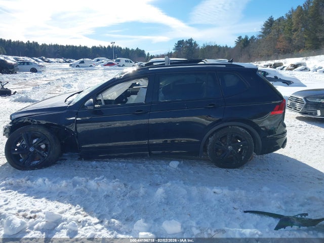 Продажа на аукционе авто 2024 Volkswagen Tiguan 2.0t Se R-line Black, vin: 3VV8B7AX7RM068583, номер лота: 44196718