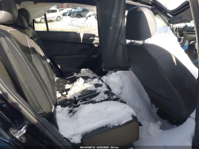 Продажа на аукционе авто 2024 Volkswagen Tiguan 2.0t Se R-line Black, vin: 3VV8B7AX7RM068583, номер лота: 44196718