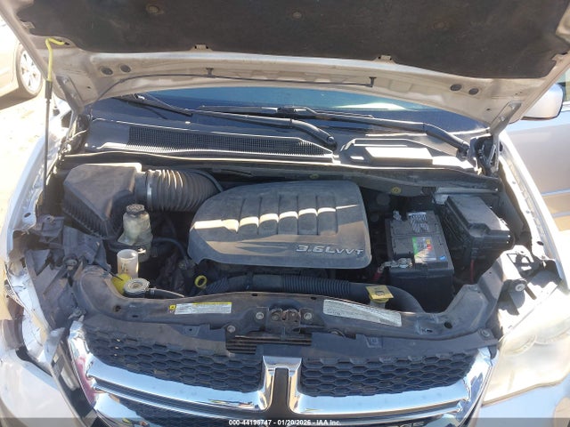 2011 Dodge Grand Caravan Crew მანქანა იყიდება აუქციონზე, vin: 2D4RN5DG1BR755201, აუქციონის ნომერი: 44196747