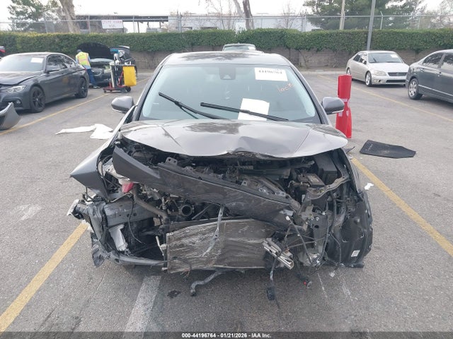 JTDKAMFU1M3147861 Toyota Prius Le