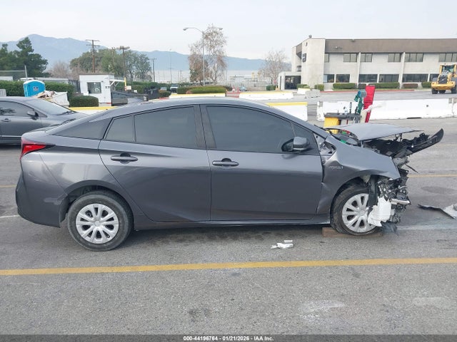 JTDKAMFU1M3147861 Toyota Prius Le