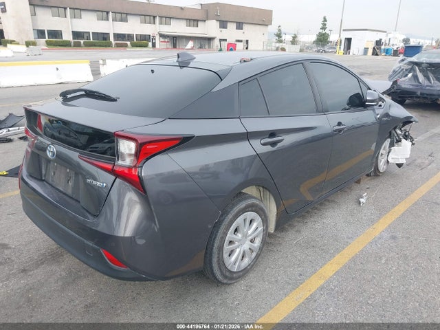JTDKAMFU1M3147861 Toyota Prius Le