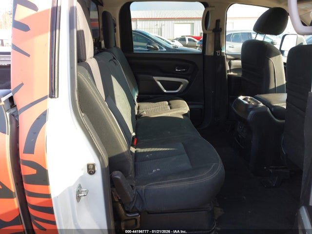 1N6AA1E51HN507870 Nissan TITAN SV