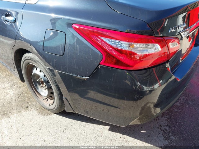 1N4AL3AP4HN320645 Nissan Altima 2.5 S
