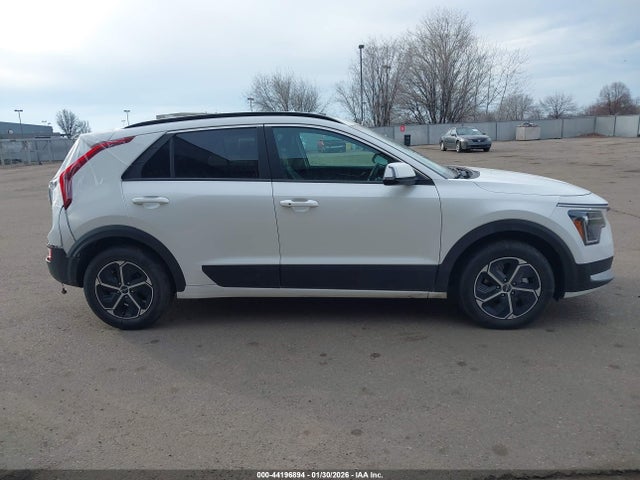 KNDCR3LE4P5096692 KIA NIRO EX