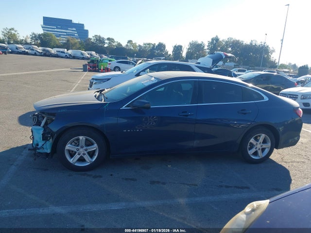 1G1ZD5ST5NF172330 Chevrolet Malibu Fwd Lt